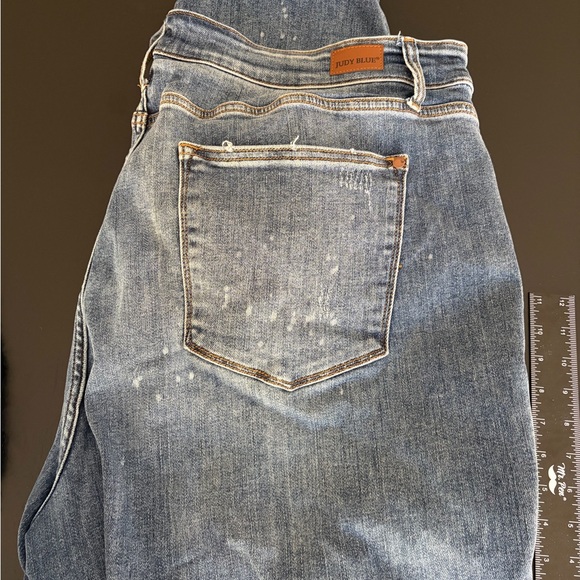 Judy Blue Denim - Judy Blue Distressed Light Wash Jeans Boyfriend Fit slim leg